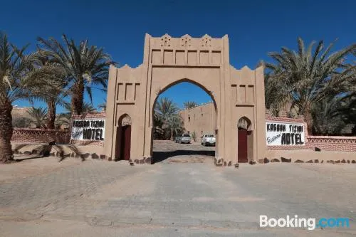 蒂茲米古堡酒店