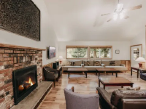 Mt Baker Lodging Cabin 3 is a Very Large Cabin on Acreage Hoteles en Deming