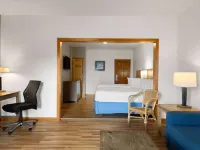 Days Inn by Wyndham Kill Devil Hills Oceanfront - Wilbur Hotels in Dare County