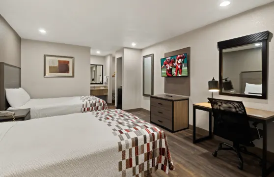 歐文 - 達拉斯沃斯堡國際機場南紅屋頂套房酒店