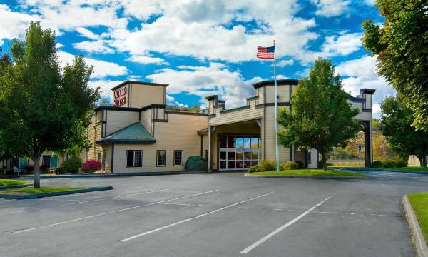 Oxford Suites Pendleton