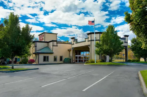 Oxford Suites Pendleton - Gym