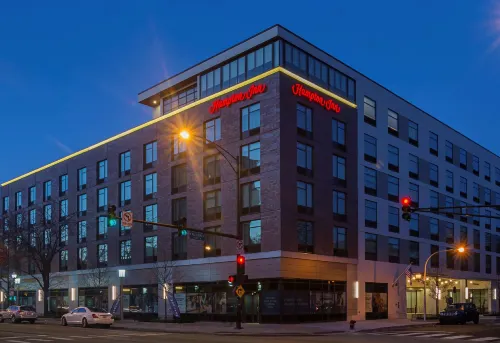 Hampton Inn Chicago North/Loyola Station