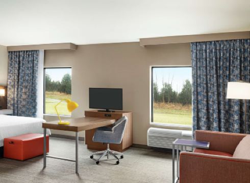 Hampton Inn & Suites Overland Park South