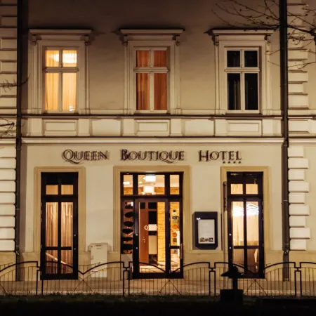 Queen Boutique Hotel