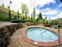 Zephyr Mountain Lodge Hotels in Winter Park