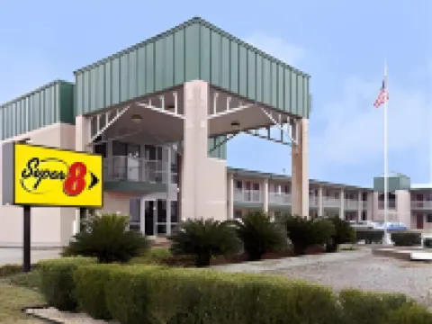 Super 8 by Wyndham Seguin Hotels in Seguin