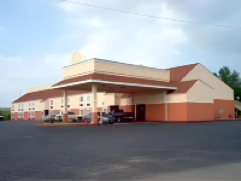 阿爾瑪戴斯酒店 克勞福德縣酒店