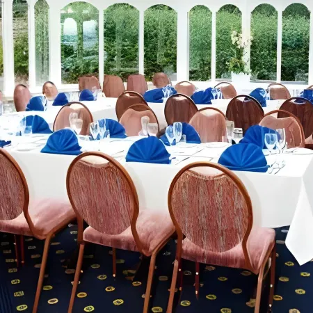 Kingswood Hotel