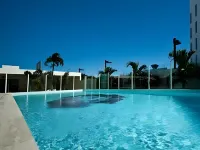 Lanai Riverside Apartments - piscina