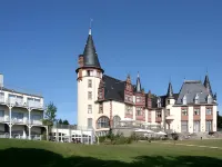 Seehotel Schloss Klink Hotels in Untergöhren