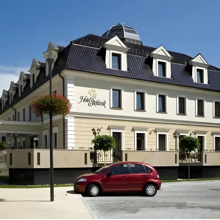 Hotel Stefanik Отели в г. Миява
