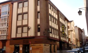 Hotel Arts - Gasteiz Centro