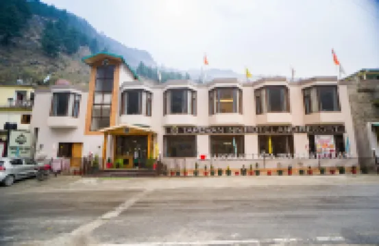 Tapovan Inn Hotel and Resort Hotel di 