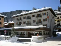 Hotel Sport Hotels in Peio