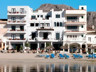 Hoposa Bahia Hotels near Pine walk Apartments