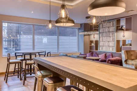 Premier Inn Cork City Centre Отели рядом с достопримечательностью «Чарльз Форт»