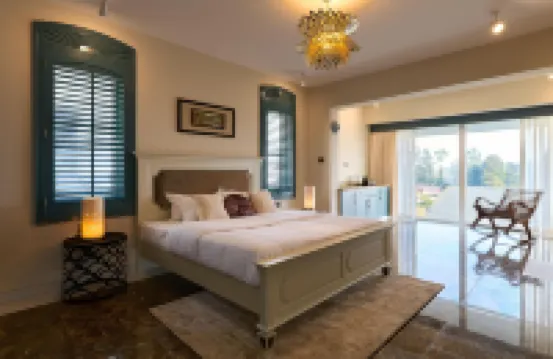 Clouds Nest by Aanvis Inn