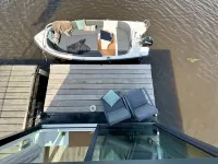 Harboursuite Woudsend Incl. Motorboot - Homestays