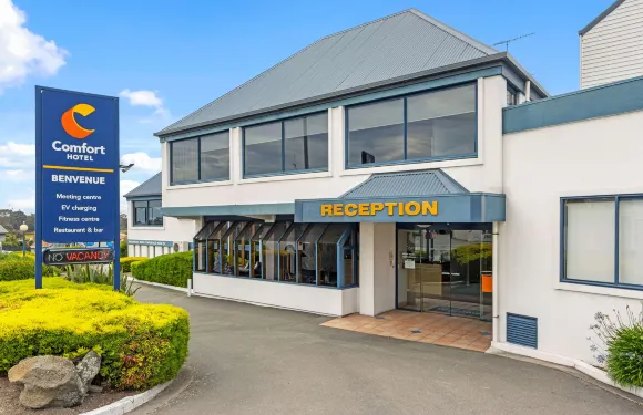 舒適酒店-本文紐