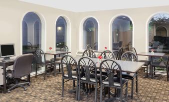 Days Inn by Wyndham Lebec