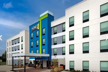 Home2 Suites by Hilton Stevens Point Отели в г. Пловер