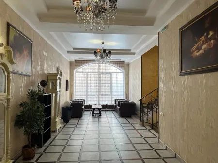 Астра Отели рядом с достопримечательностью «Выставочный зал»