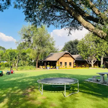 Sherewood Lodge ザ・グローブ・モール周辺のホテル