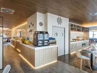 里斯本中心自由區東北宜必思尚品飯店 - 早餐