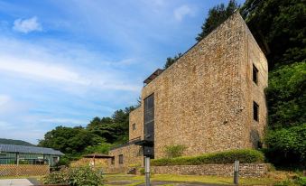 Yangpyeong New Space Pension (Spa, Hotel Bedding, Rooftop BBQ)