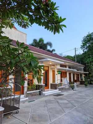 Hotel Dana Solo Hotels in Laweyan