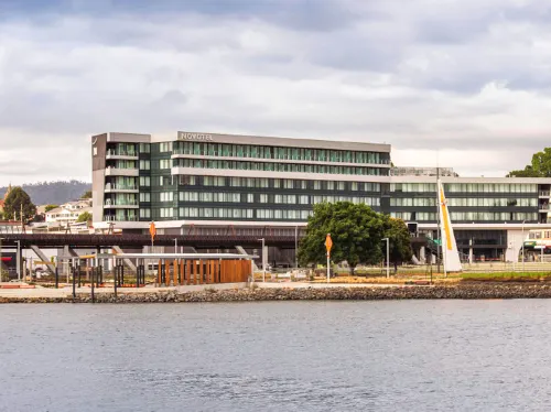 Novotel Devonport Các khách sạn ở Forthside