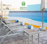 Sunday Hotel Holiday International Dubai - Kolam Renang