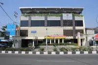 Nevada Ketapang Hotel