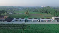 Ubu Villa Amarta Hotels near Tugu GARUDA
