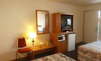 Milwaukie Inn Portland South Oak - 0224k12000gi72bh8FFE6 R 339 206 R5 D