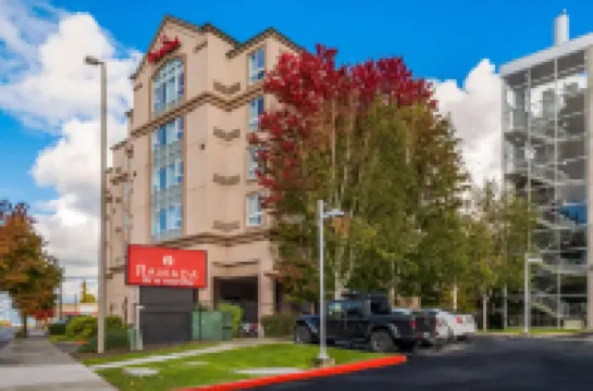 Ramada by Wyndham SeaTac Airport Hotels in 