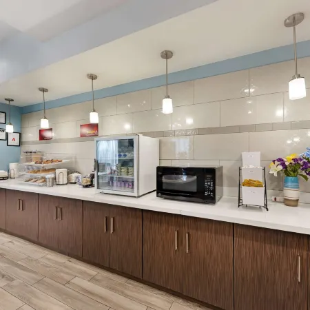 Best Western Plus Buda Austin Inn Suites