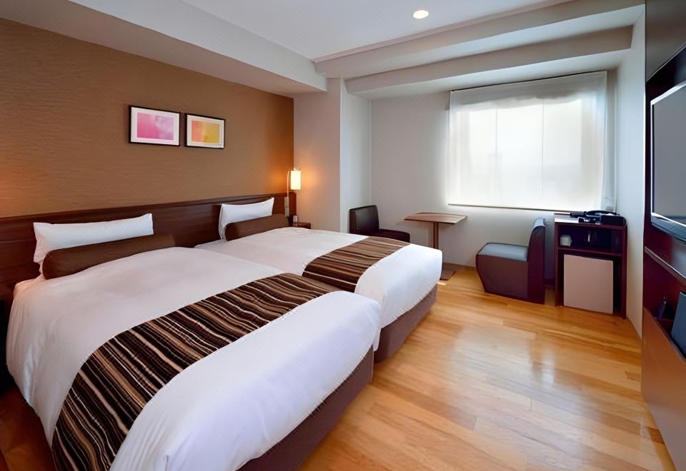 3. VIA INN ..
