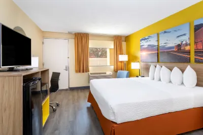 Days Inn & Suites by Wyndham Clovis Hotels in Clovis