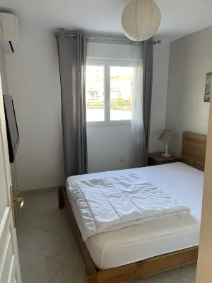 T2 46m2 apartment with 12m2 terrace overlooking the estate's superb swimming pool