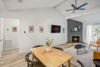 Music inspired Modern stay in The Woodlands.
