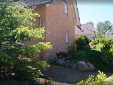 Fantastic FH, terrace, fireplace, close to the Baltic Sea, Bodden view, close to the beach Hotels in Fuhlendorf