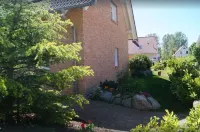 Fantastic FH, terrace, fireplace, close to the Baltic Sea, Bodden view Hotel a Fuhlendorf