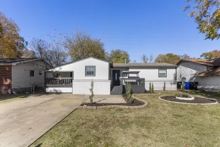 Gameroom/Theatre room-7 Tv's-6 Beds-Spacious Kitchen-Air Hockey-PingPong-Arcade