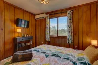 Modern Rustic Retreat w/Private Trails & Stream