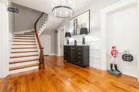 The House On Main-Sleeps 16/ Historic Home/ KHP 11min/ Ark 30min/ Walk Downtown