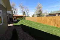 Cozy house in quiet neighborhood, downtown in walking distance (1510)