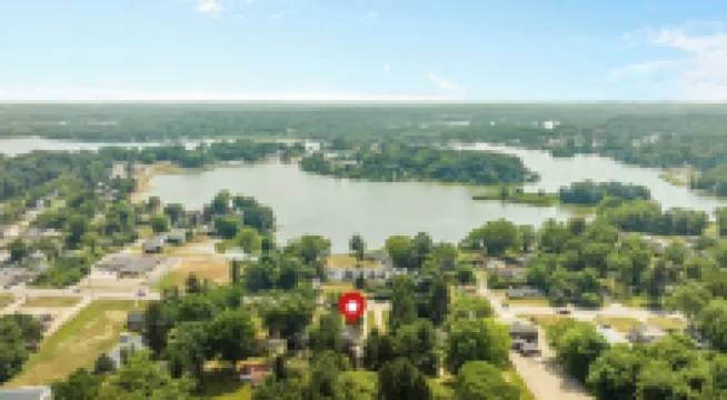 Peaceful Portage Lakes Retreat • Spacious 3Br on Private 1‑ Lot