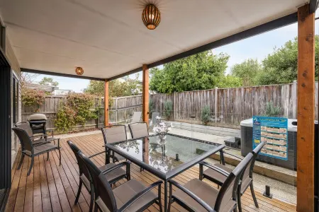 Phillip Island - Contemporary beach house with modern amenities + Outdoor Spa